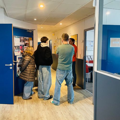 Photo d'étudiants lors de la Journée Portes Ouvertes du 18 janvier d'Altéa Business & Digital School